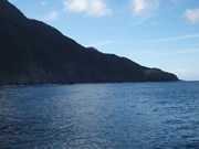 釣り座から見る“筆島”方面